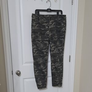 Vanilla Star Midrise Skinny Camouflage Jeans Sz 17